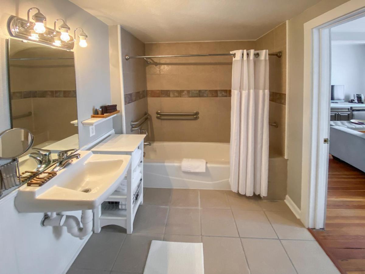 Artisan Downtown Hotel De Land Ngoại thất bức ảnh
