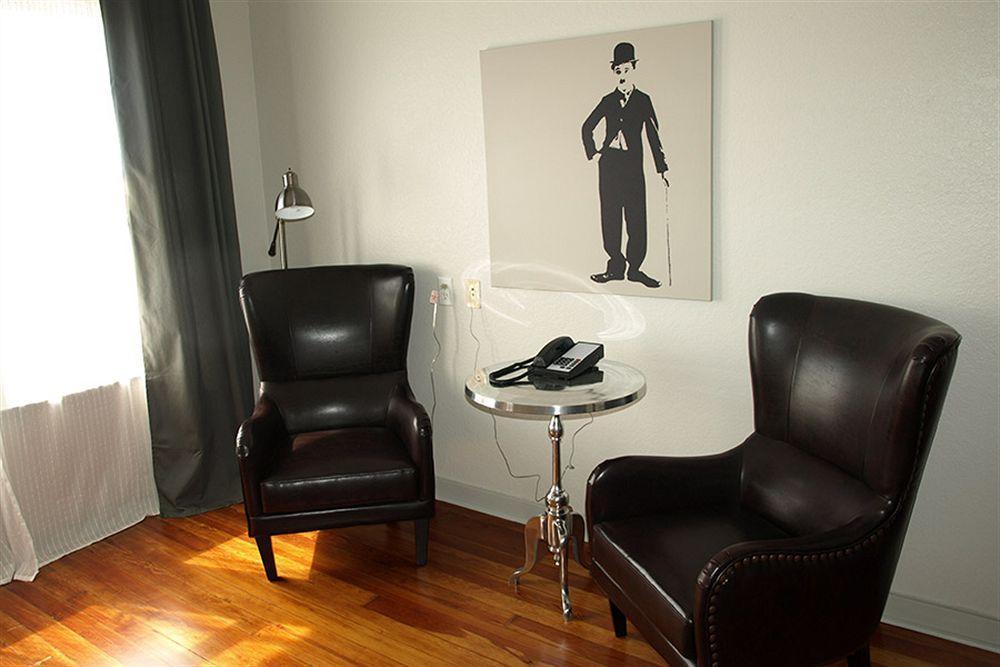 Artisan Downtown Hotel De Land Ngoại thất bức ảnh