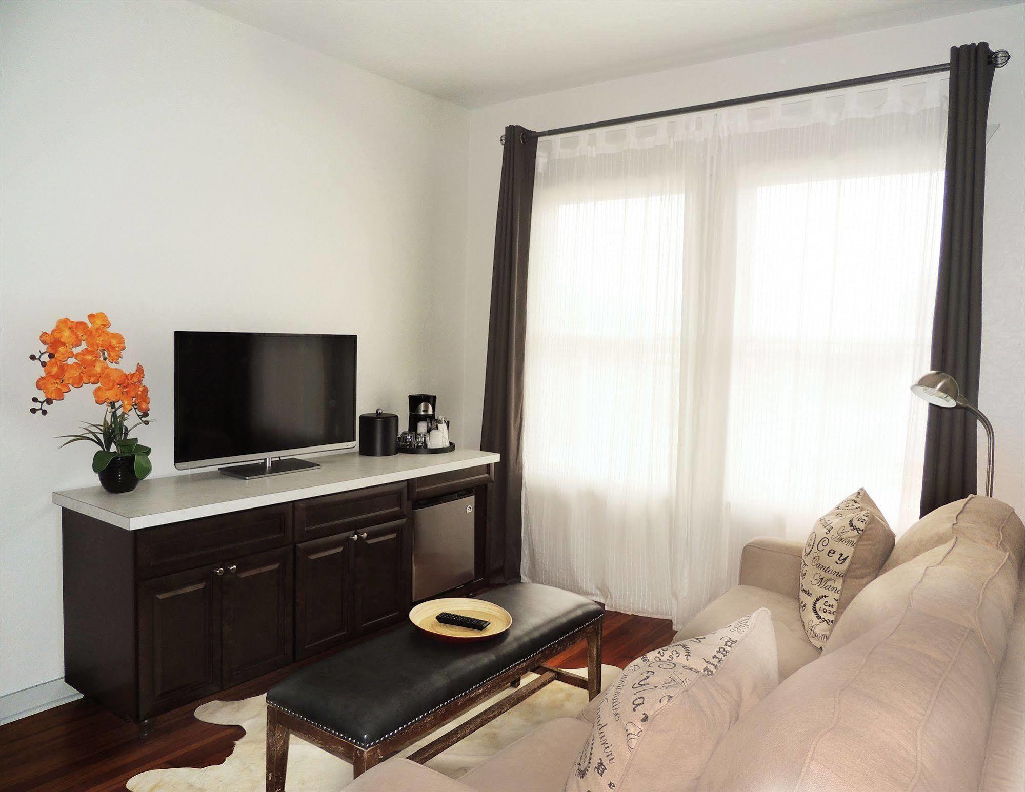 Artisan Downtown Hotel De Land Ngoại thất bức ảnh